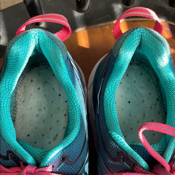 Hoka - Clifton 4 Teal and Pink Running Shoes - Picture 4 of 5